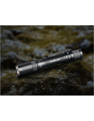Nowa latarka Fenix E20 V2.0 - doskonałe oświetlenie na co dzień!